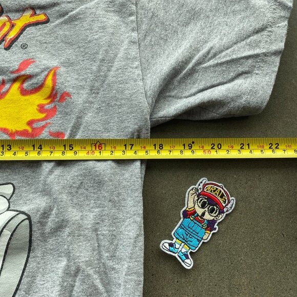 Modern Cheetos Flamin Hot Chester Cheetah Grey Graphic Tee Shirt Adult Medium - Picture 5 of 7